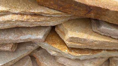 Плитняк златолит жёлтый золотистый для отмостки купить в Азнакаево