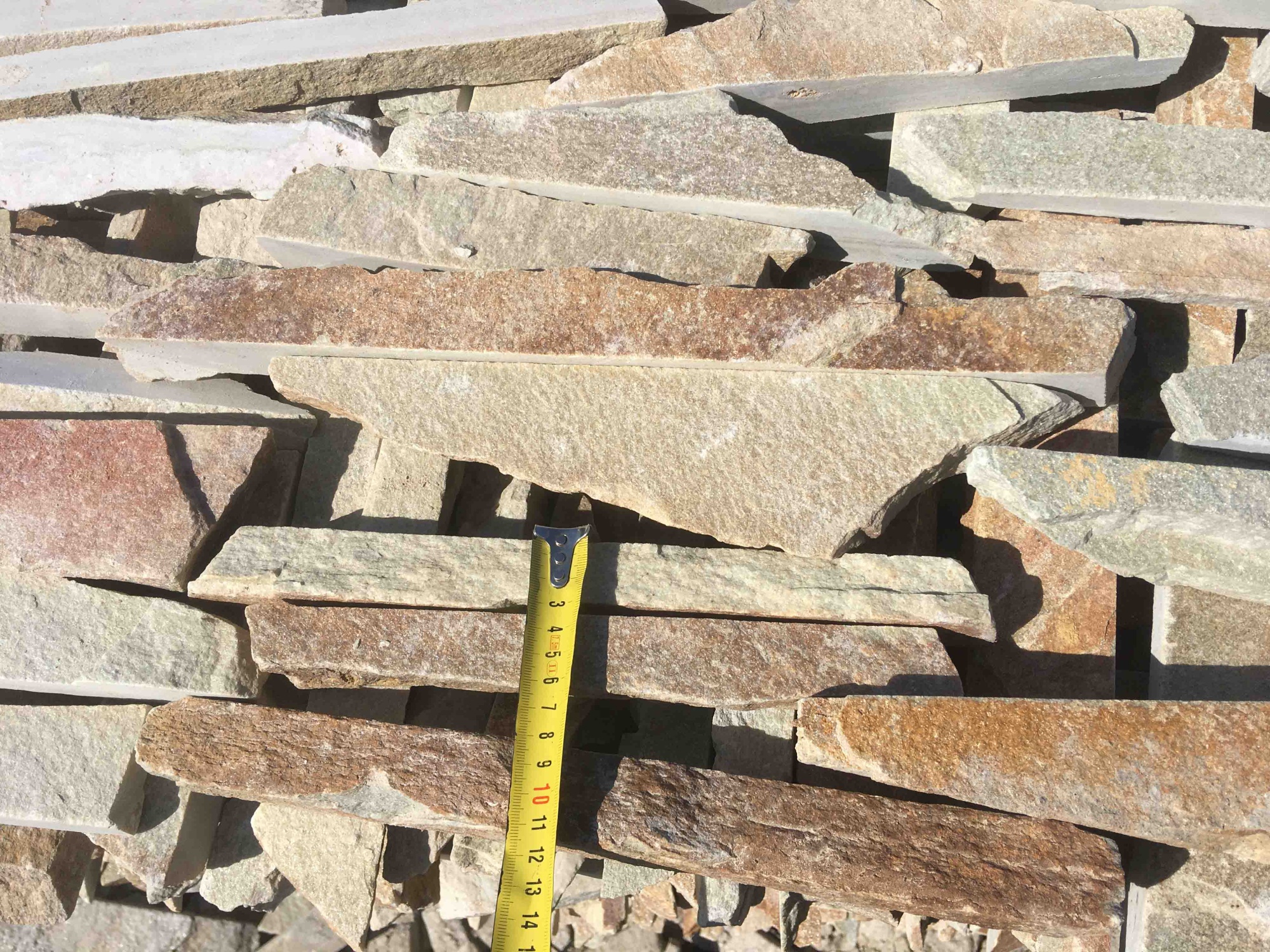 Горбушка златолит золотистый для облицовки купить в Азнакаево