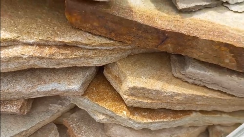 Плитняк златолит жёлтый золотистый для отмостки купить в Азнакаево