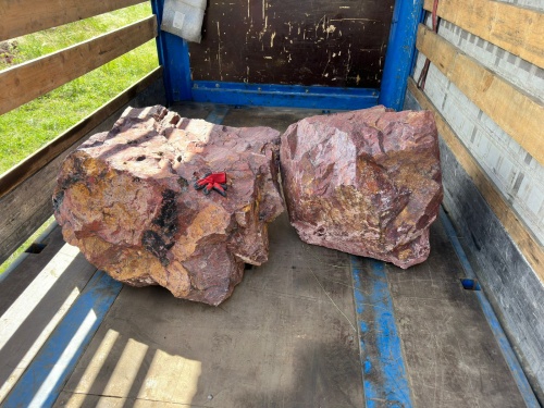 Ландшафтные глыбы красно-фиолетовые 200-1000 килограмм купить в Азнакаево