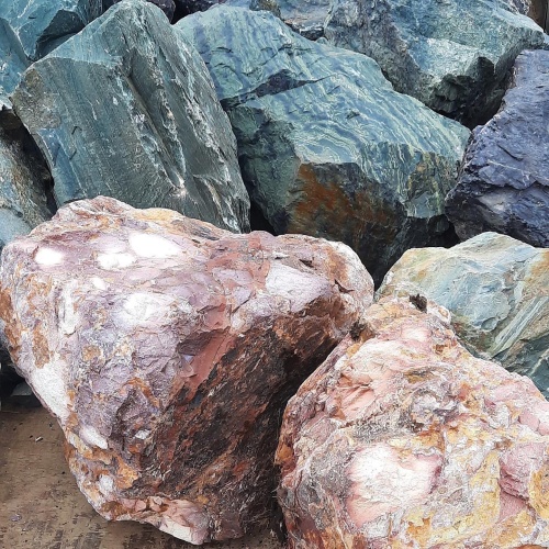 Ландшафтные глыбы красно-фиолетовые 200-1000 килограмм купить в Азнакаево