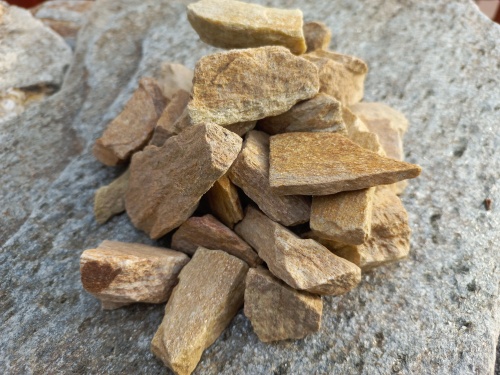 Златолит жёлтый декоративная каменная крошка купить в Азнакаево