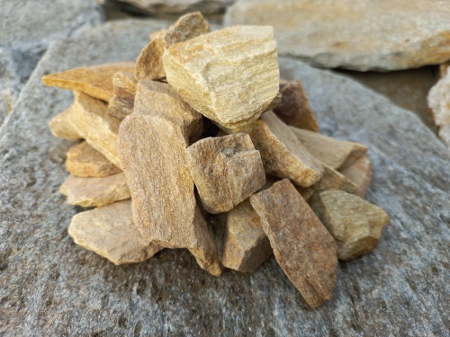 Златолит жёлтый декоративная каменная крошка купить в Азнакаево