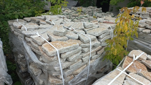 Гранитный плитняк галтованный для парковки купить в Азнакаево