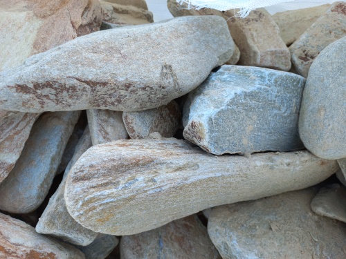 Златолит жёлтый, жёлто-зелёный глыбки и валуны для ланшафтного дизайна купить в Азнакаево