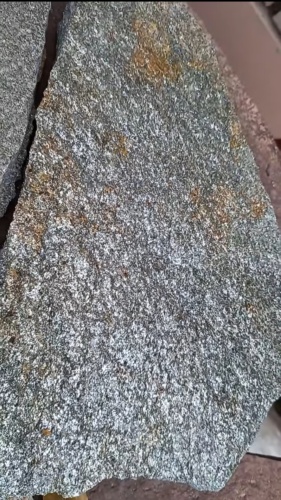 Плитняк златолит серебристый для цоколя, отмостки купить в Азнакаево