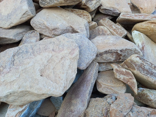 Златолит жёлтый, жёлто-зелёный глыбки и валуны для ланшафтного дизайна купить в Азнакаево