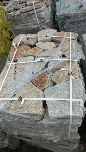 Плитняк галтованный гранитный для ландшафтного дизайна купить в Азнакаево