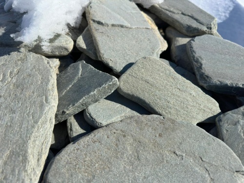 Плитняк златолит зелёный галтованный для цоколя купить в Азнакаево