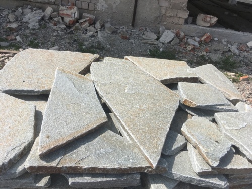 Златолит серебристый галтованный для лестниц купить в Азнакаево